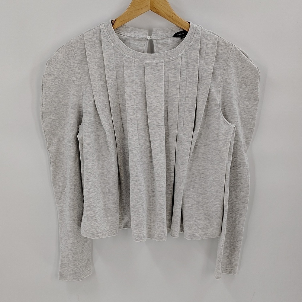 Strut & Bolt Top Size Medium Light Gray Pleated Front Jersey Long Sleeve Stretch